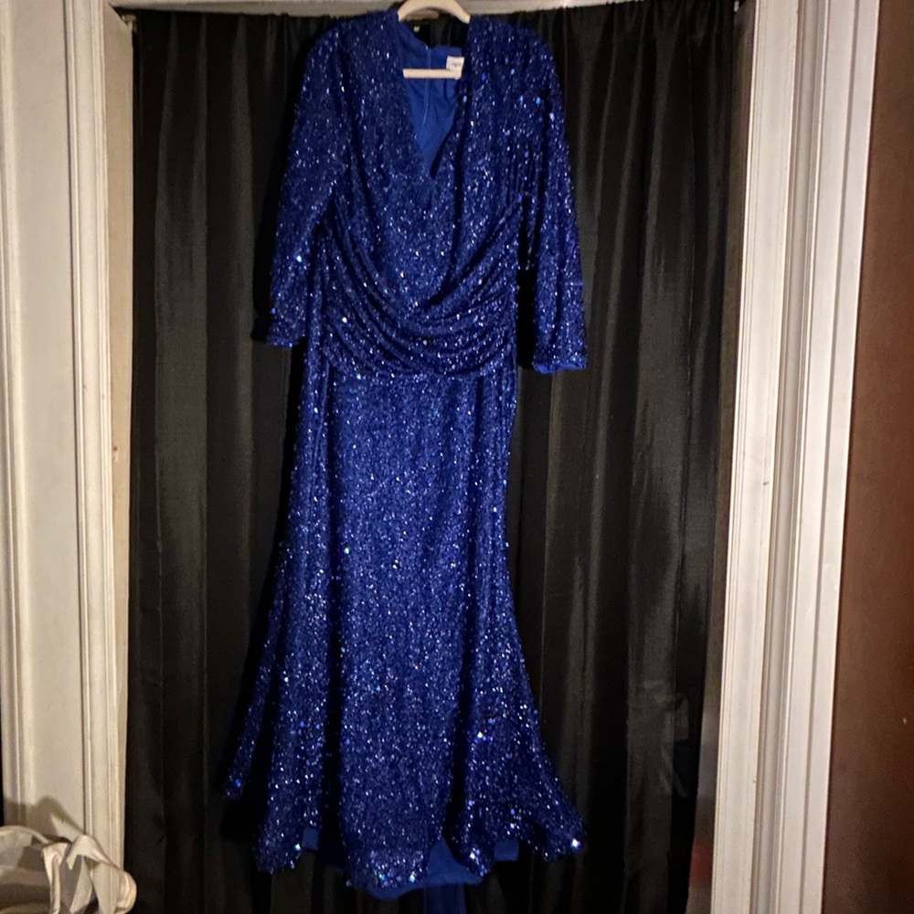 Elegant Blue Sequin Evening Gown